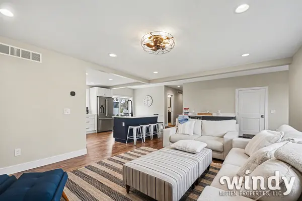 8274 Pokagon RD, Watervliet Twp, MI 49098