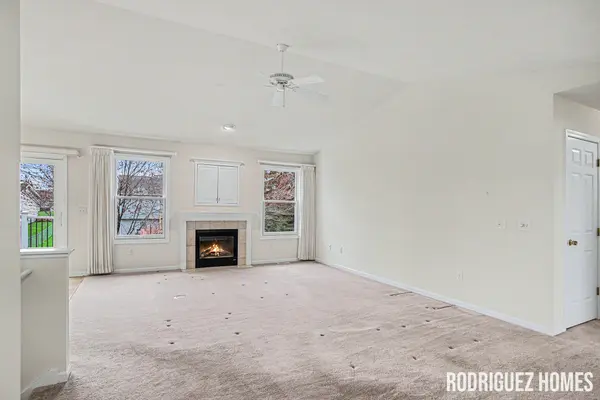 3745 Lenters DR, Georgetown Twp, MI 49426