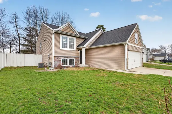 72386 Beacon CT, South Haven Twp, MI 49090