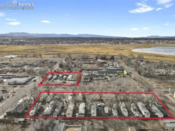 2400 Lake AVE, Pueblo, CO 81004