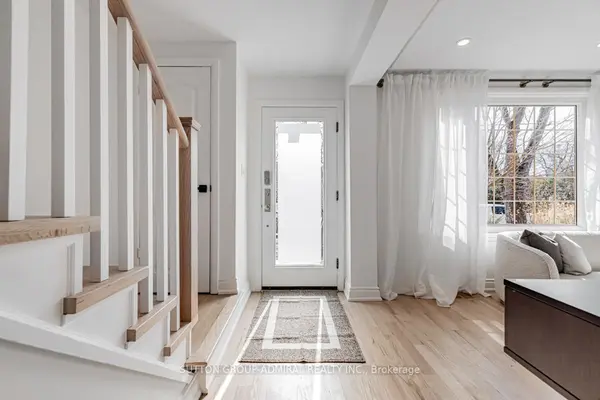 248 Sandringham DR, Toronto C07, ON M3H 1G3