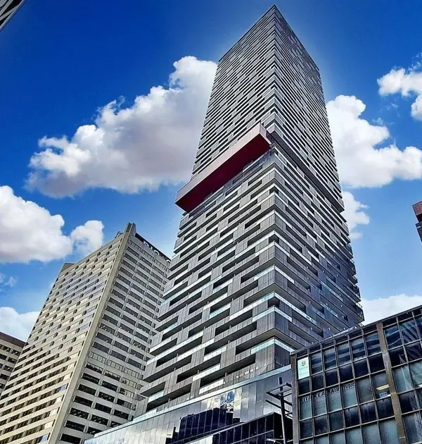 8 Eglinton AVE E #805, Toronto C10, ON M4P 0C1