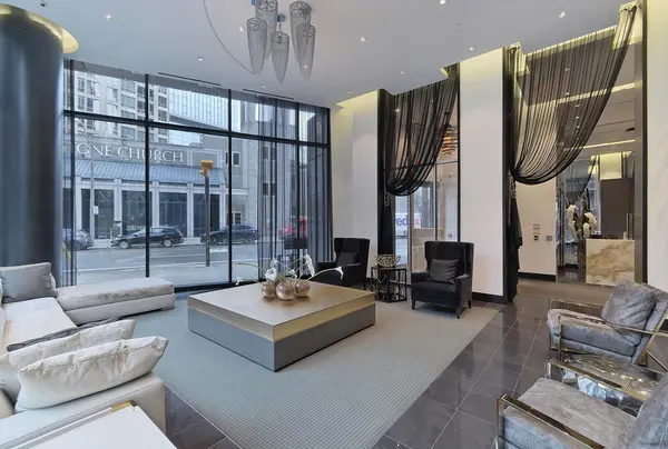 32 Davenport RD #2407, Toronto C02, ON M5R 0B5