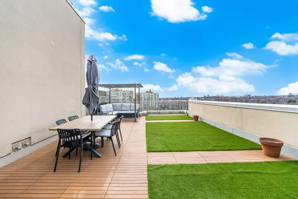 18 Merton ST #PH1114, Toronto C10, ON M4S 3G9