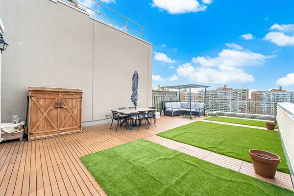 18 Merton ST #PH1114, Toronto C10, ON M4S 3G9