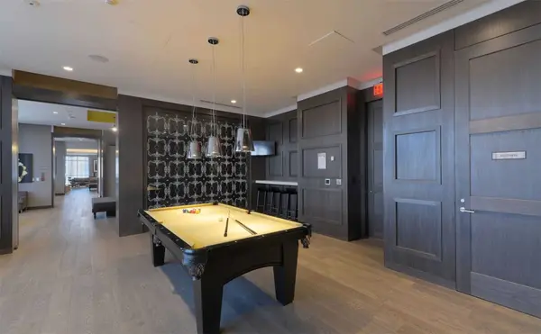 300 Front ST W #2512, Toronto C01, ON M5V 0E9