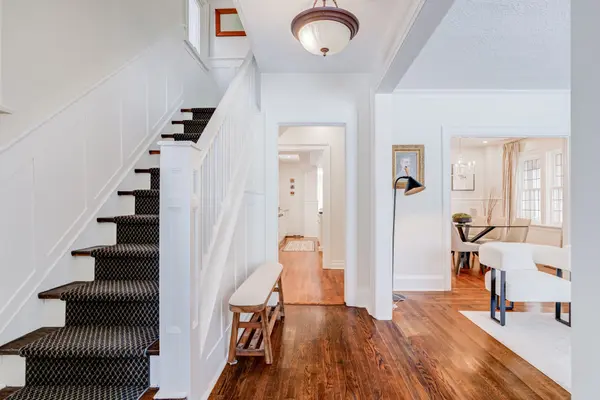 81 Wanless CRES, Toronto C04, ON M4N 3C2