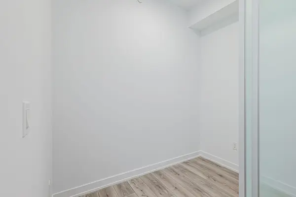 29 Green Trail CT #3009, Toronto C15, ON M2K 0J9