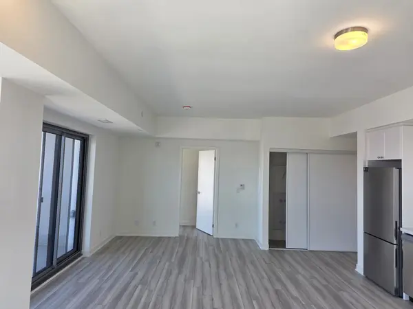 51 Clarington BLVD #912, Clarington, ON L1C 7J8