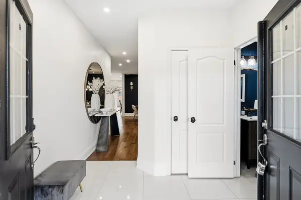 18 Henry Smith AVE, Clarington, ON L1C 0W2