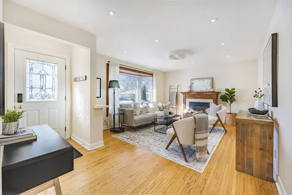 25 Hiley AVE, Ajax, ON L1S 6H3