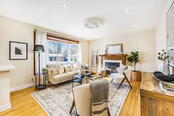 25 Hiley AVE, Ajax, ON L1S 6H3