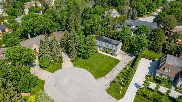 8 Lafayette PL, Markham, ON L3T 1G5