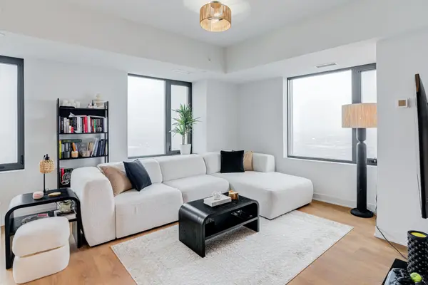 2920 Highway 7 RD #4807, Vaughan, ON L4K 0P4