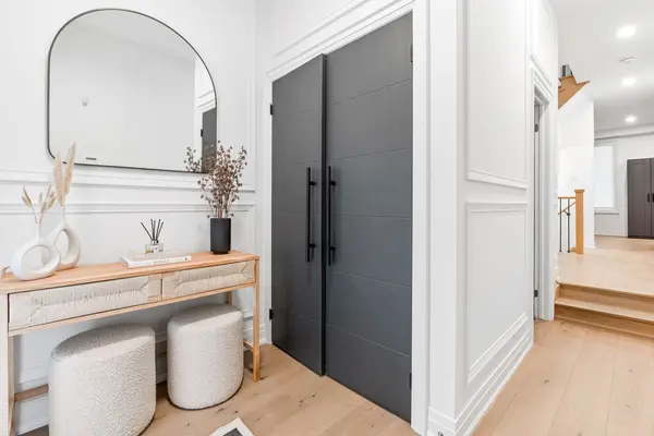 37 Globemaster LN, Richmond Hill, ON L4E 1H4