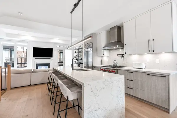 37 Globemaster LN, Richmond Hill, ON L4E 1H4