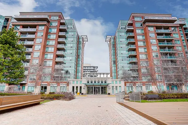 62 Suncrest BLVD #325, Markham, ON L3T 7Y6