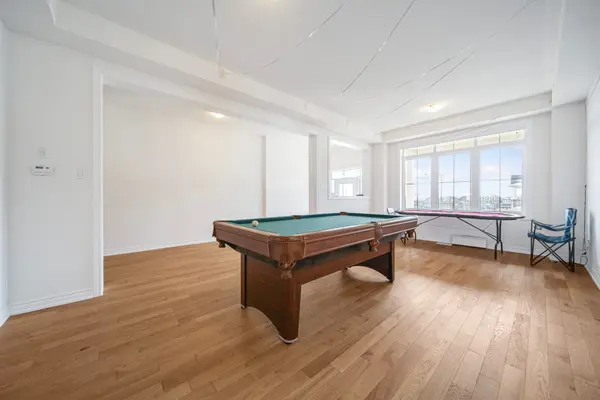 69 Lawrence D. Pridham AVE, New Tecumseth, ON L9R 0X4