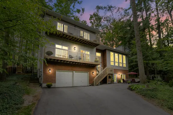 10 Beechwood RD, Oro-medonte, ON L4M 4Y8