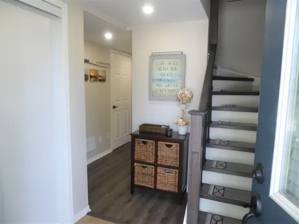 17 Valleymede CT, Collingwood, ON L9Y 3Y9