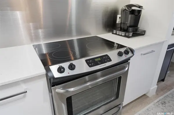 404 C AVENUE S #217, Saskatoon, SK S7M 5M9