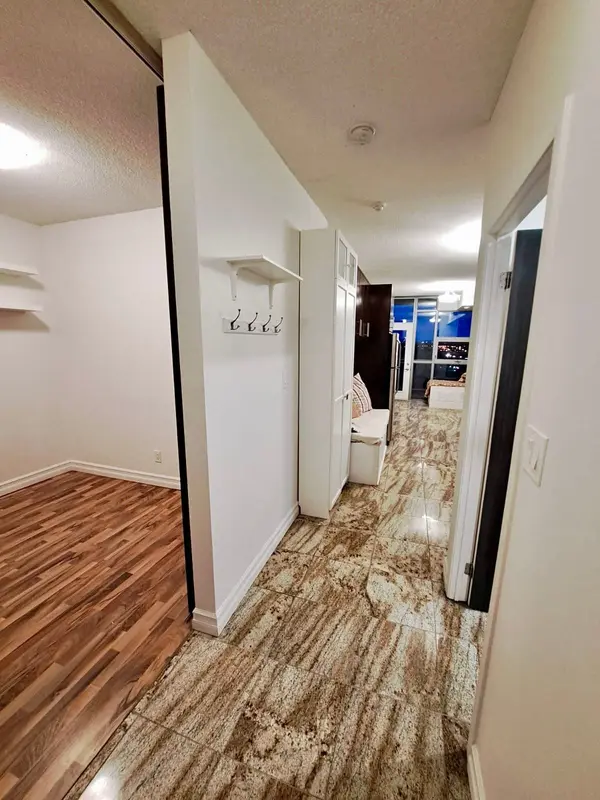 2464 Weston RD #915, Toronto W04, ON M9N 0A2