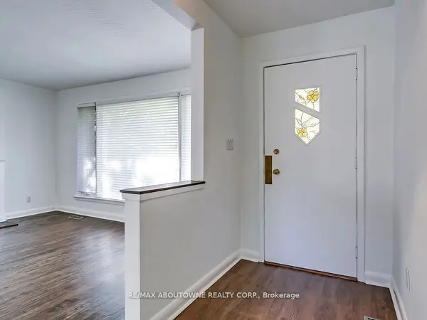 2067 Devon RD, Oakville, ON L6J 2N1