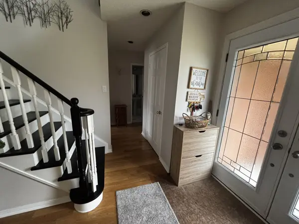 102 Snowcap RD, Brampton, ON L6R 1J1