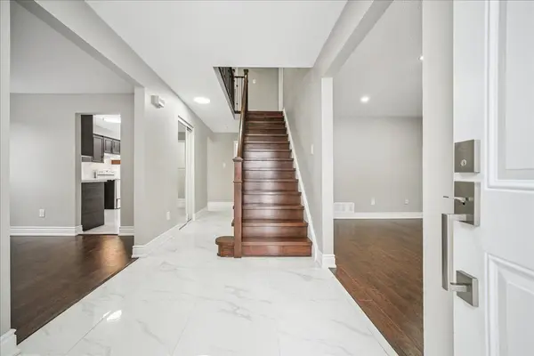 44 Newcastle CRES, Brampton, ON L6S 3Y8