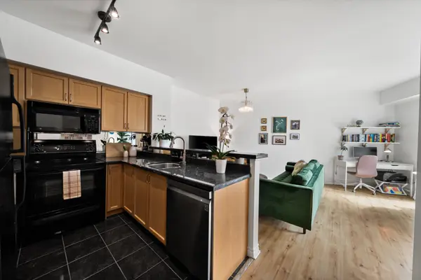 5 Marine Parade DR #223, Toronto W06, ON M8V 4B4