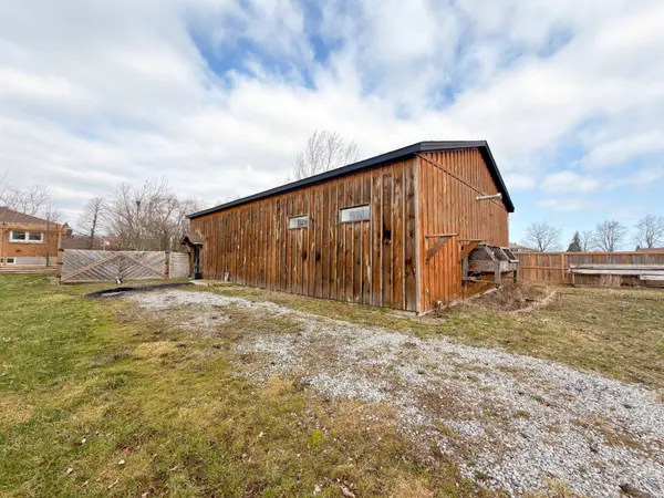 2411 Shurie RD, West Lincoln, ON L0R 2A0