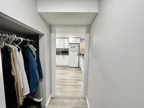 18 Queenston CRES #Lower, London East, ON N5W 1N6