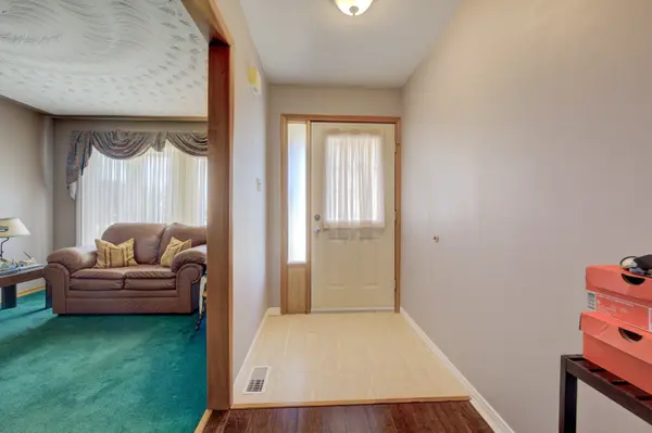 489 Northlake DR, Waterloo, ON N2V 1V5