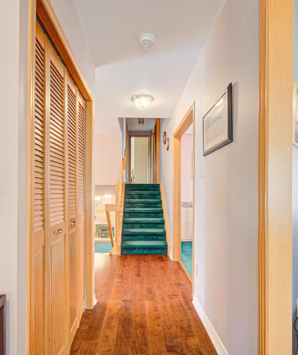 489 Northlake DR, Waterloo, ON N2V 1V5