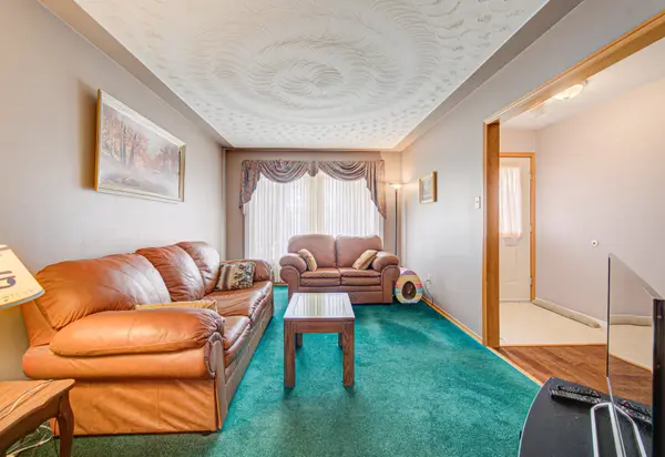 489 Northlake DR, Waterloo, ON N2V 1V5