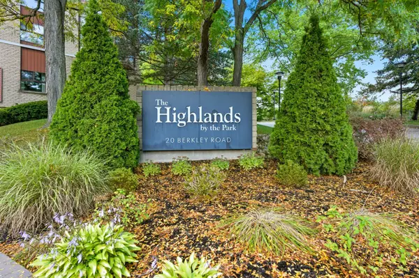 20 Berkley ST #702, Cambridge, ON N1S 4S8