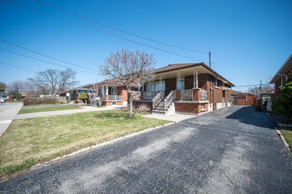 31 Terrace DR, Hamilton, ON L9A 2Y5