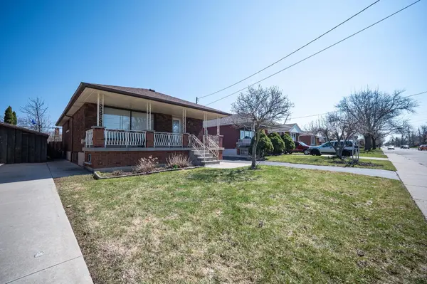 31 Terrace DR, Hamilton, ON L9A 2Y5