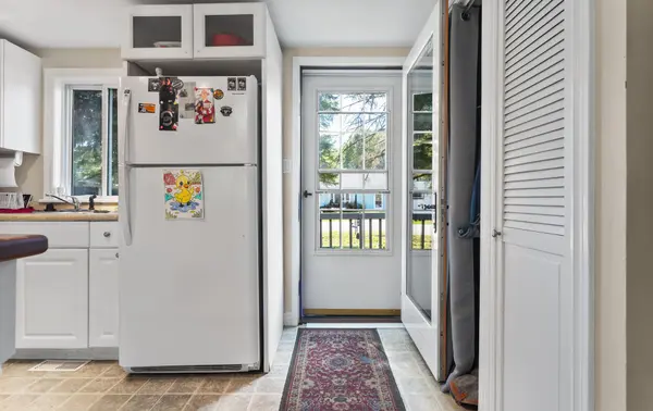 34 Fawcette AVE, Prince Edward County, ON K0K 2T0