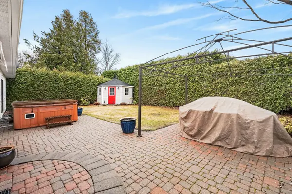 28 DELAMERE DR, Stittsville - Munster - Richmond, ON K2S 1G7