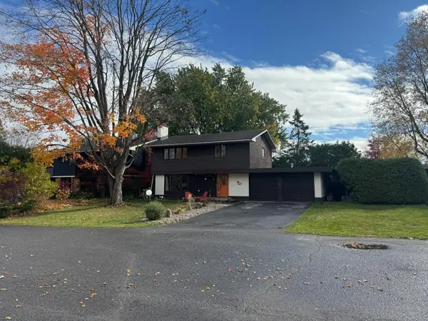 7 Gagnon CT, Kanata, ON K2K 1A7