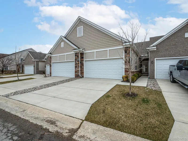 851 Plum Village DR, Raisinville Township, MI 48161