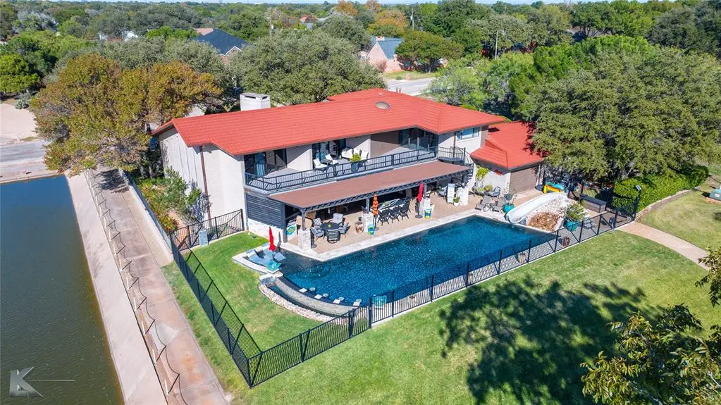 2909 Woodlake Drive, Abilene, TX 79606