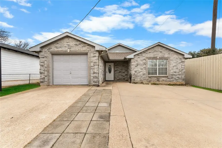 1035 N Ravinia Drive, Dallas, TX 75211