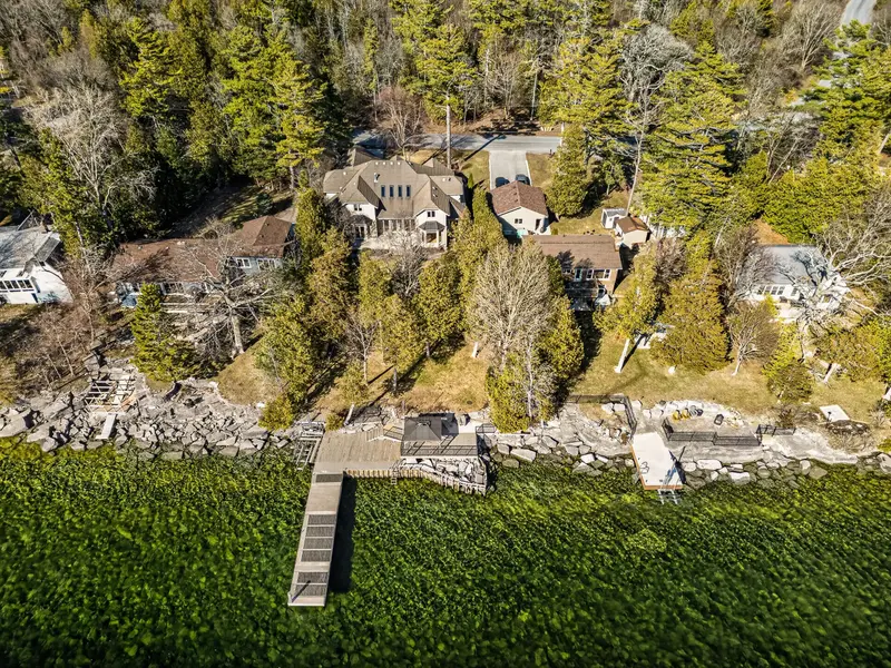 178 Nicholson Point RD, Loyalist, ON K0H 1G0