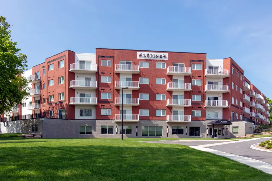 45 ELMSLEY ST #401, Smiths Falls, ON K7A 5J4