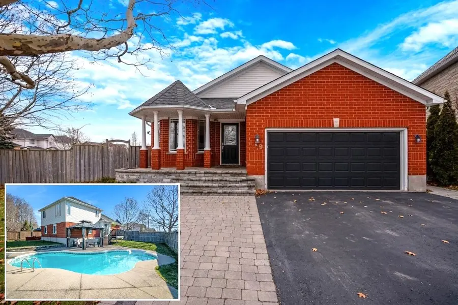 158 Mcmeeken DR, Cambridge, ON N3C 4C6