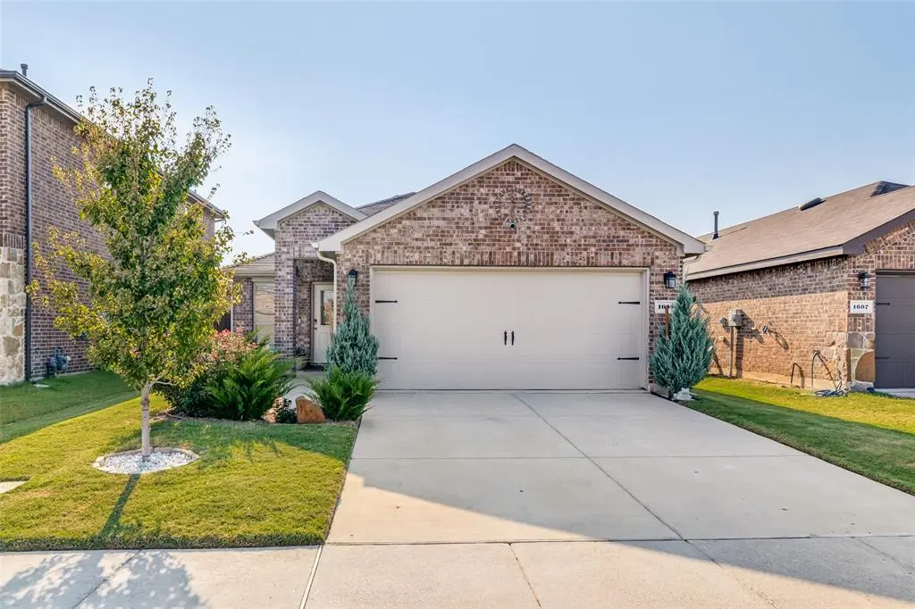 1605 Ackerly Drive, Forney, TX 75126