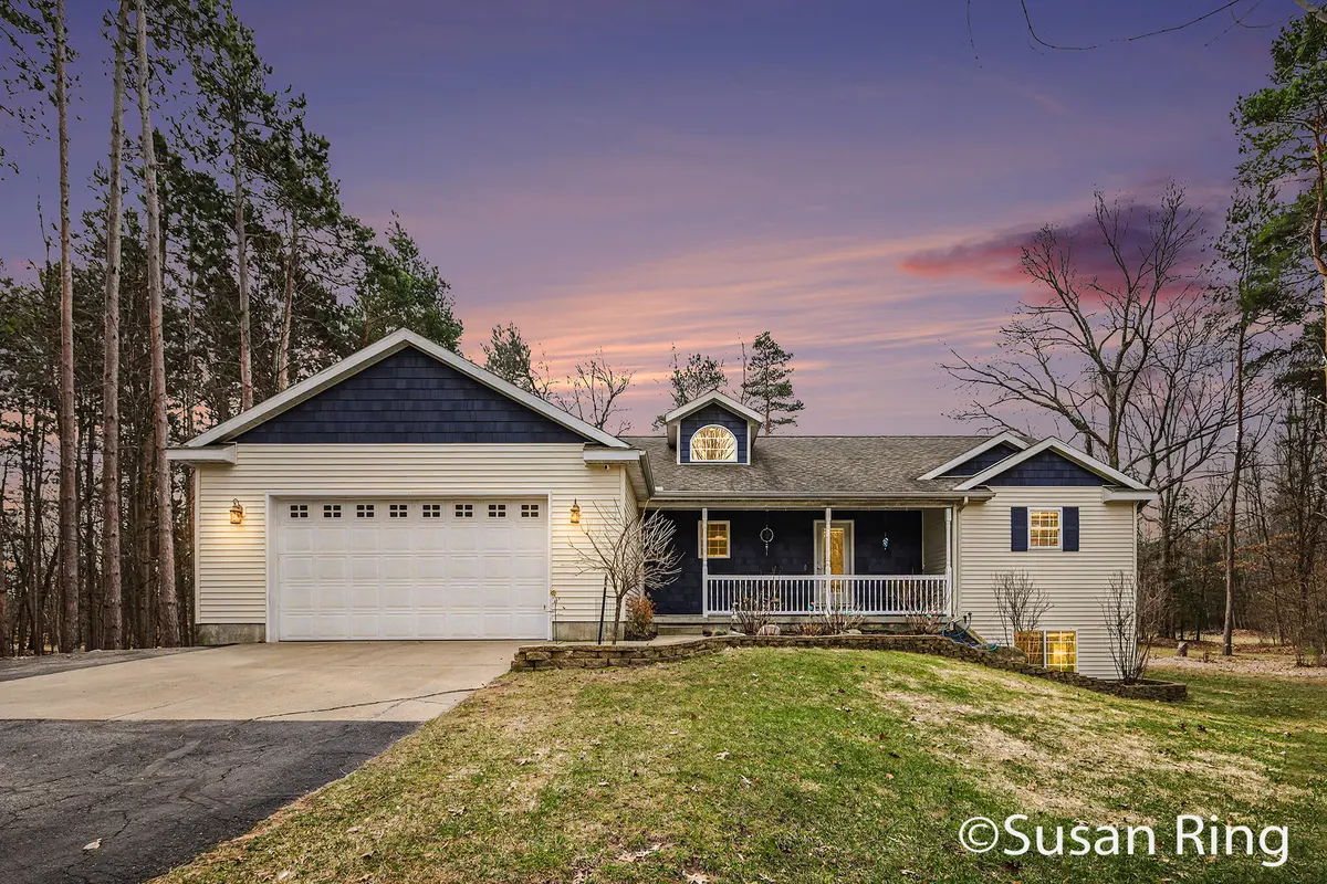 1004 Tibalew DR NW, Algoma Twp, MI 49345