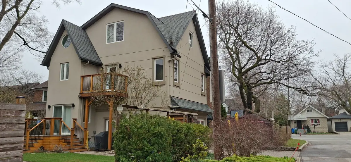 107 Otter CRES, Toronto C04, ON M5N 2W9